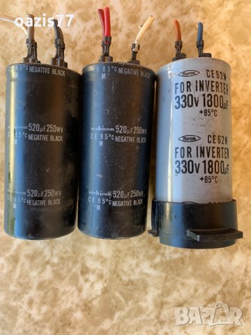Електролитни кондензатори - 330V 1800mf, 520mf, снимка 1 - Друга електроника - 34258402