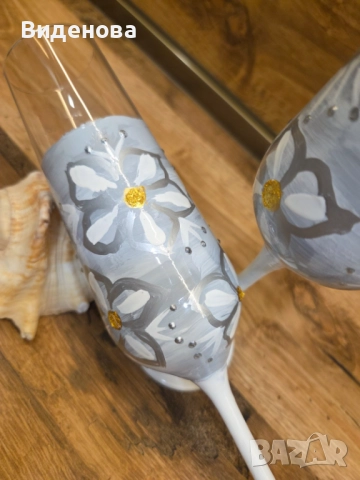 Продавам ръчно рисувани подаръчни чаши за шампанско, снимка 2 - Декорация за дома - 52723691