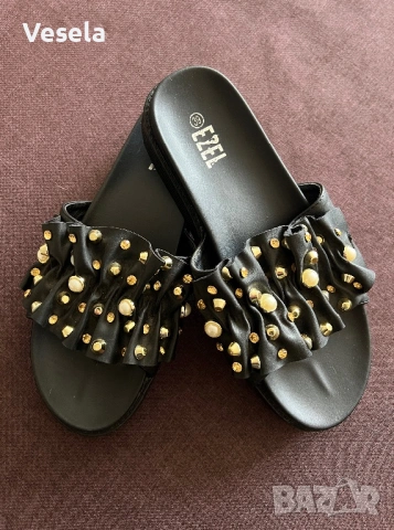 Дамски обувки и чехли, снимка 11 - Дамски ежедневни обувки - 54334477