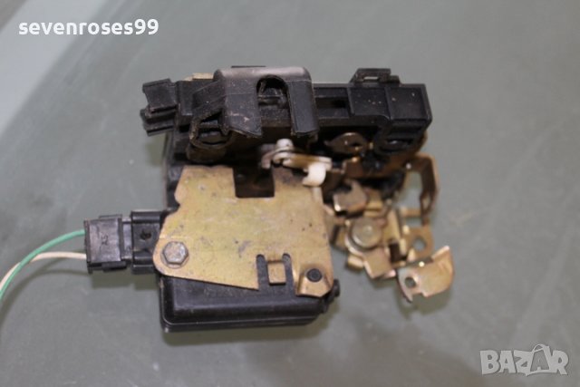 Брава за врата предна дясна рено меган сценик Renault megane scenic, снимка 2 - Части - 36939348