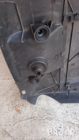 Декоративна кора на двигателя VW Polo 1.4 tdi, снимка 2 - Части - 51878159