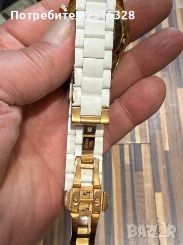 оригинален дамски часовник Emporio Armani, снимка 3 - Дамски - 53875351