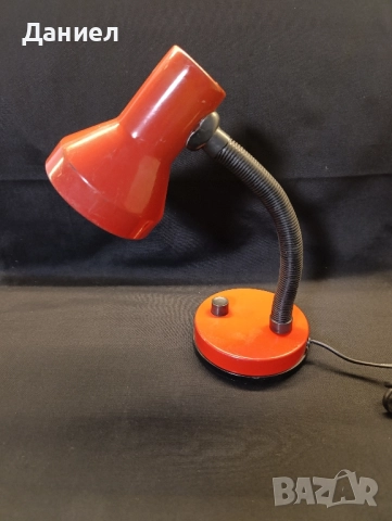 Ретро настолна лампа