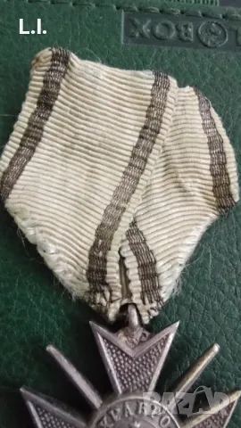 Войнишки кръст за храброст , снимка 2 - Антикварни и старинни предмети - 48199519