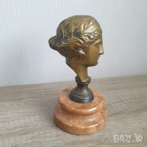 Стара бронзова пластика на жена върху мрамор, снимка 4 - Антикварни и старинни предмети - 48625301