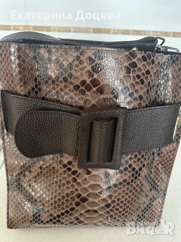 Кафява чанта с колан