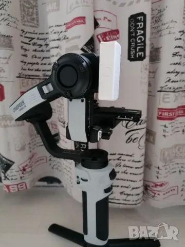 Мини осветление с вградена батерия и магнитно закрепване, снимка 4 - Светкавици, студийно осветление - 49532057