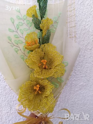 Цветя от мъниста, снимка 9 - Декорация за дома - 42437739