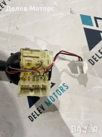 2556758878 лостче за фарове и мигачи от Renault Captur 1.5 DCI, 5sp, 90ph., двигател K9KE608, снимка 2 - Части - 48480747