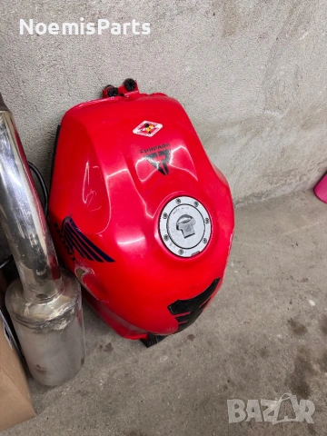 ЦБР 929 резервоар, снимка 2 - Части - 54021875