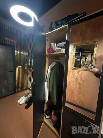 Гардероб за дрехи много запазен, снимка 3 - Гардероби - 53249443
