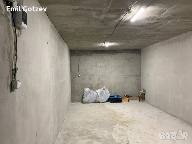 Гараж, снимка 3 - Гаражи и паркоместа - 51537715