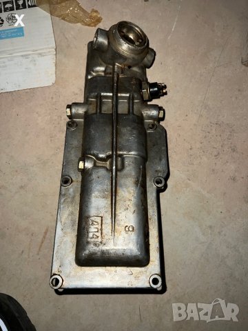 Капак скоростна кутия Волга ГАЗ 24 нов Оригинален, снимка 2 - Части - 39252912