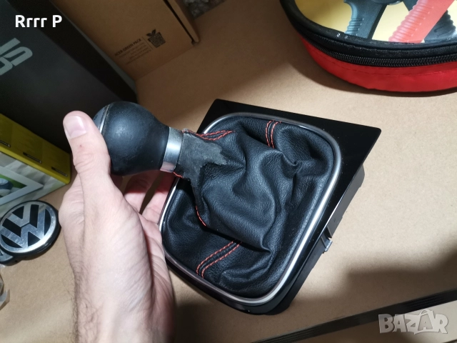 Оригинален Goal Edition скоростен лост топка+маншон за VW Golf 5, снимка 2 - Части - 52795401