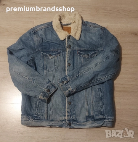 Levi's яке L размер 