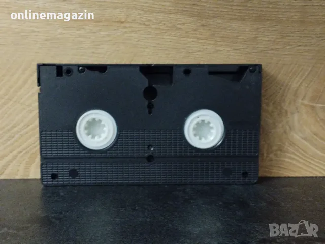 Видеокасета " ГЛУТНИЦА КУЧЕТА "  VHS, снимка 7 - Други жанрове - 56261265