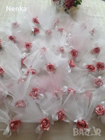 Сватбени бутониери , снимка 10 - Сватбени аксесоари - 50778272