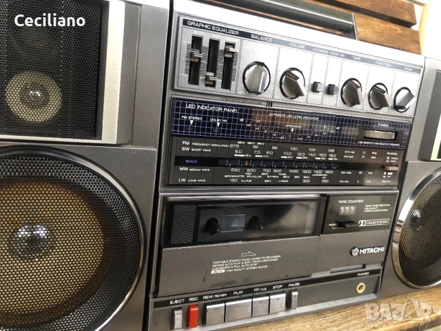Радиокасетофон HITACHI TRK 9100E