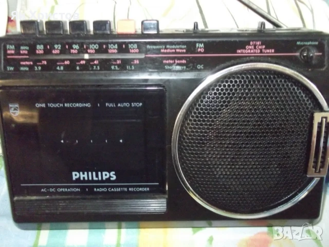 Радиокасетофон PHILIPS, снимка 2 - Аудиосистеми - 50688073