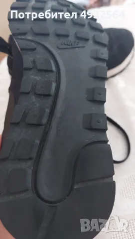 Дамски маратонки Nike, 35 евро, снимка 6 - Маратонки - 55843897