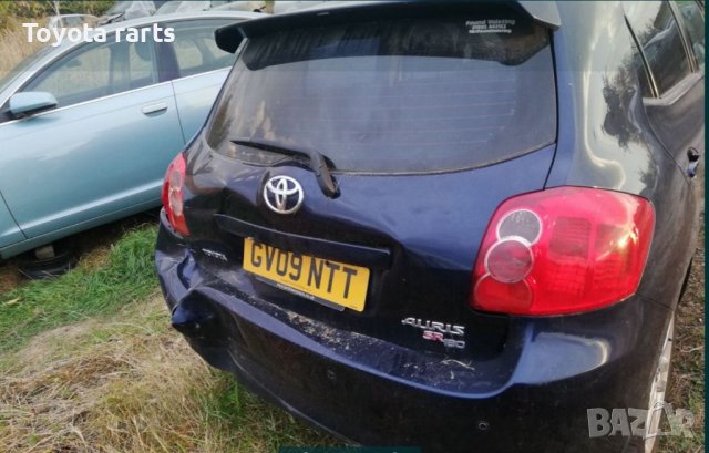 На части/ Аурис 2.0 126кс, снимка 2 - Автомобили и джипове - 39343445