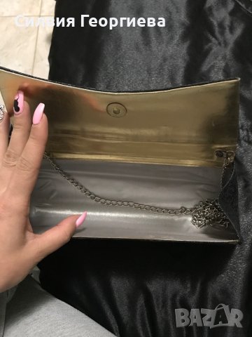 Дамска чантичка, снимка 3 - Чанти - 42748801