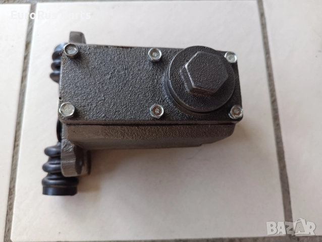 Спирачна помпа ГАЗ 21 ГАЗ 66 комбинирана двойна, снимка 5 - Части - 51607516