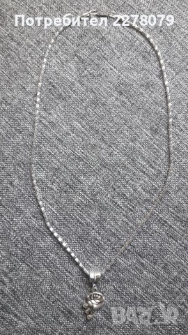 Нежни колиета в подаръчна кутия, снимка 4 - Колиета, медальони, синджири - 42890476