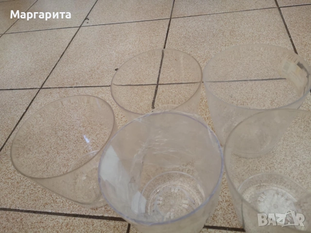 прозрачни саксии с подложки