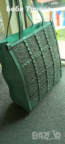 Елегантна дамска чанта от висококачествена еко кожа – стил и клас,изработена е в тюркоазено зелено, снимка 2 - Чанти - 50614720