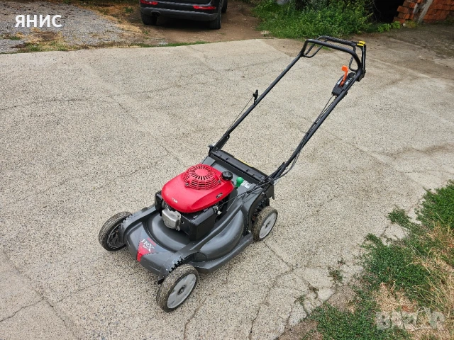 САМОХОДНА КОСАЧКА HONDA 537 HRX. ПЕРФЕКТНА. , снимка 3 - Градинска техника - 51205879