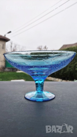 Една прекрасна фруктиера на столче от цветно стъкло с "мехурчеста" структура, снимка 2 - Аксесоари за кухня - 52643437