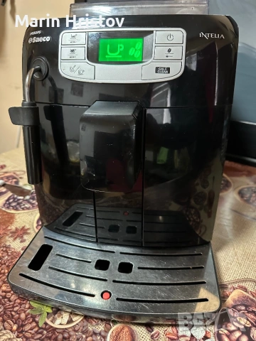Кафемашина Saeco Intellia, снимка 5 - Кафемашини - 53955627