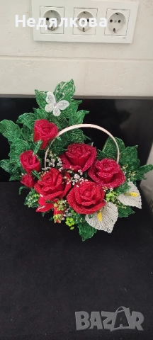 Цветя от мъниста., снимка 3 - Декорация за дома - 49428539