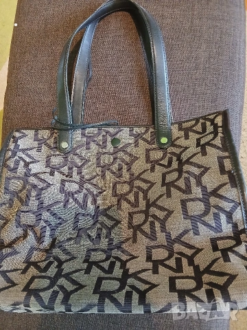 Дамска чанта DKNY