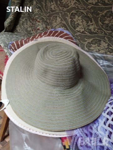 дамски капели., снимка 9 - Шапки - 13802455