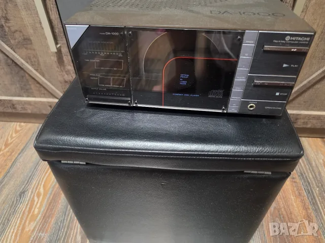 Продавам CD Hitachi DA 1000