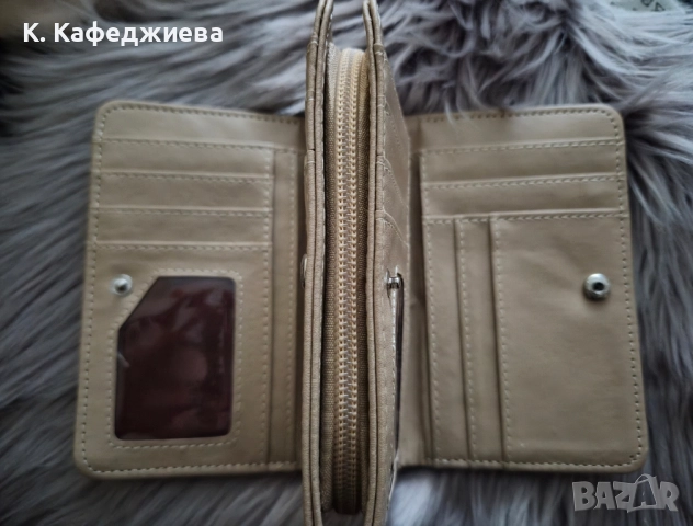 Дамско портмоне, снимка 4 - Портфейли, портмонета - 52378559