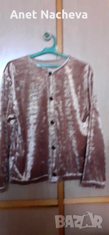 Плюшена блуза бежова с дълъг ръкав , снимка 1 - Блузи с дълъг ръкав и пуловери - 29209287