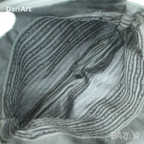 Чанта Prada Vela Nero Re-Nylon оригинал, снимка 8 - Чанти - 55921660