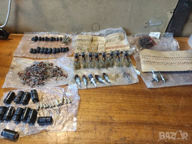 Ретро електронен лот от радиочасти нови от стар склад