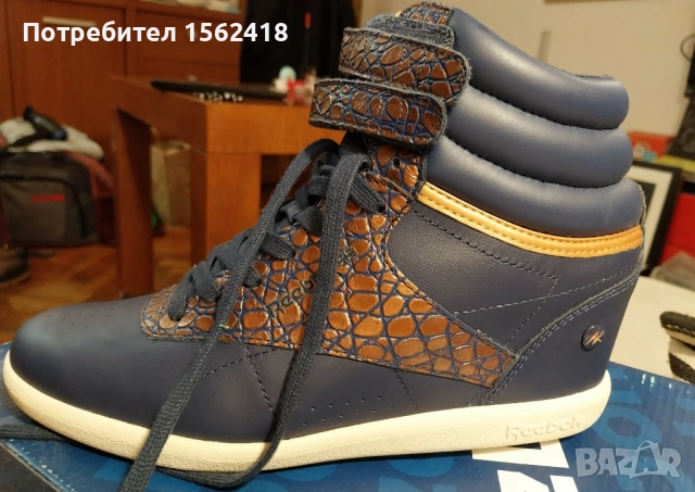 Дамски спортни боти Reebok НОВИ!, снимка 3 - Дамски боти - 52930827