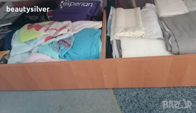 Обзавеждане за детска стая, легло с матрак, секция с гардероб, снимка 7 - Мебели за детската стая - 49507540