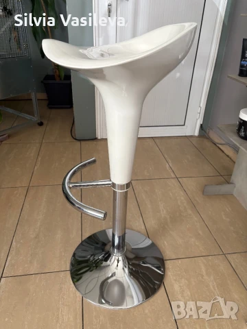 Бар стол в бял лак, снимка 4 - Столове - 50585428
