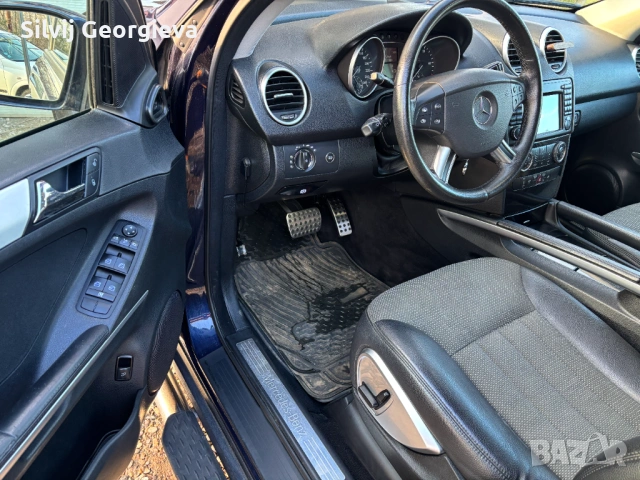 Mercedes-Benz ML 320 ОБСЛУЖЕН - Android Auto CarPlay * Airmatik * TOP, снимка 5 - Автомобили и джипове - 54321649