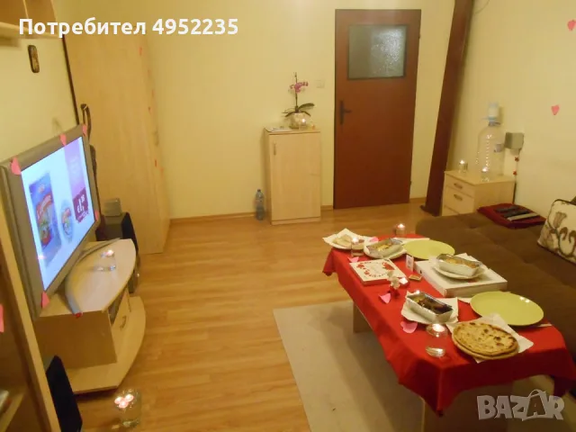 обзавеждане за всекидневна гардероб,етажерка,тв маса,4 отделни секции и маса, снимка 3 - Секции и витрини - 56241677