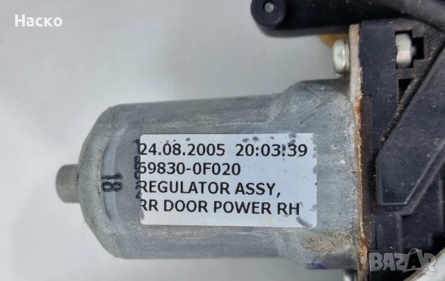 Заден Десен Стъклоповдигач Стъклоподемним Тойота Корола Версо Toyota Corolla Verso 2004-2009г, снимка 2 - Части - 50773494