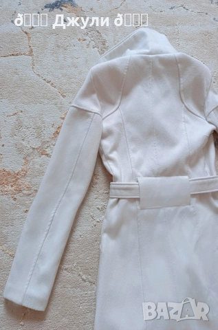 Стилно бяло палто от кашмир, снимка 9 - Палта, манта - 52940854
