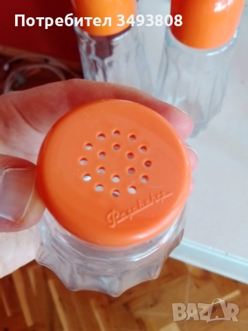 Комплект за хранене -две солници и две малки шишета за олио и оцет , снимка 4 - Прибори за хранене, готвене и сервиране - 51788024