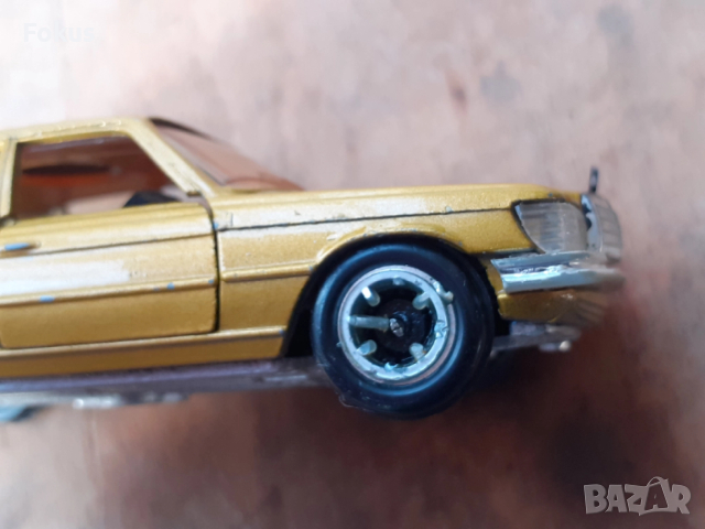 Стара метална колекционерска количка Mercedes SE 350, снимка 6 - Антикварни и старинни предмети - 52828244